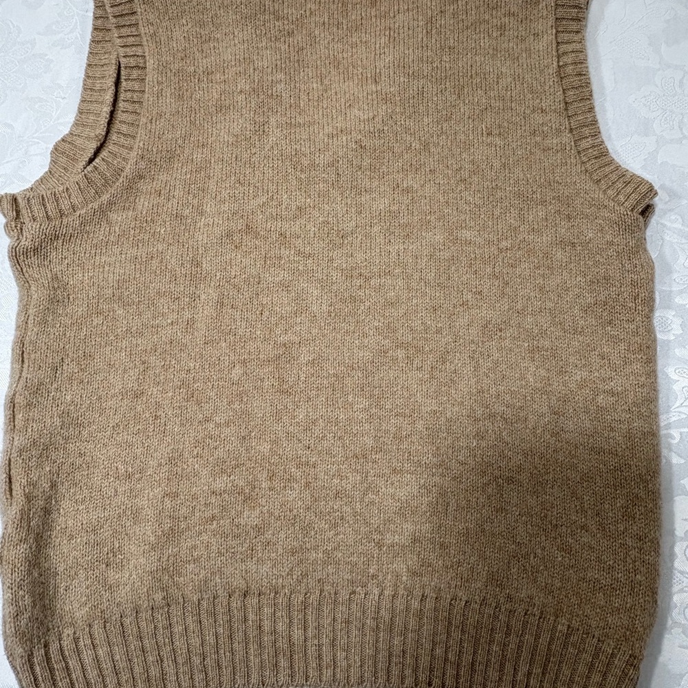 JCPenney Beige V-Neck Men's Sweater Vest - Picture 4 of 7